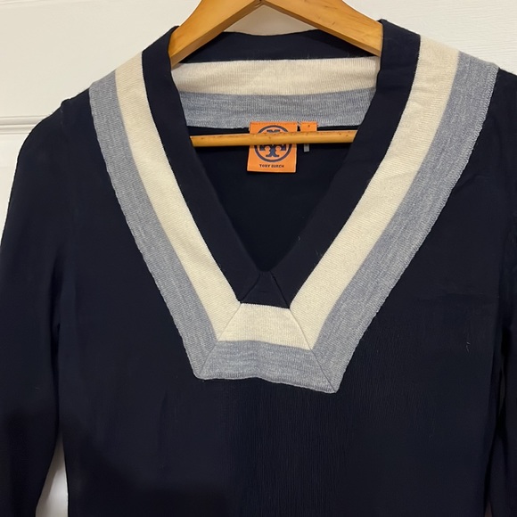 Tory‎ Burch 100% Wool Sweater - Picture 2 of 5